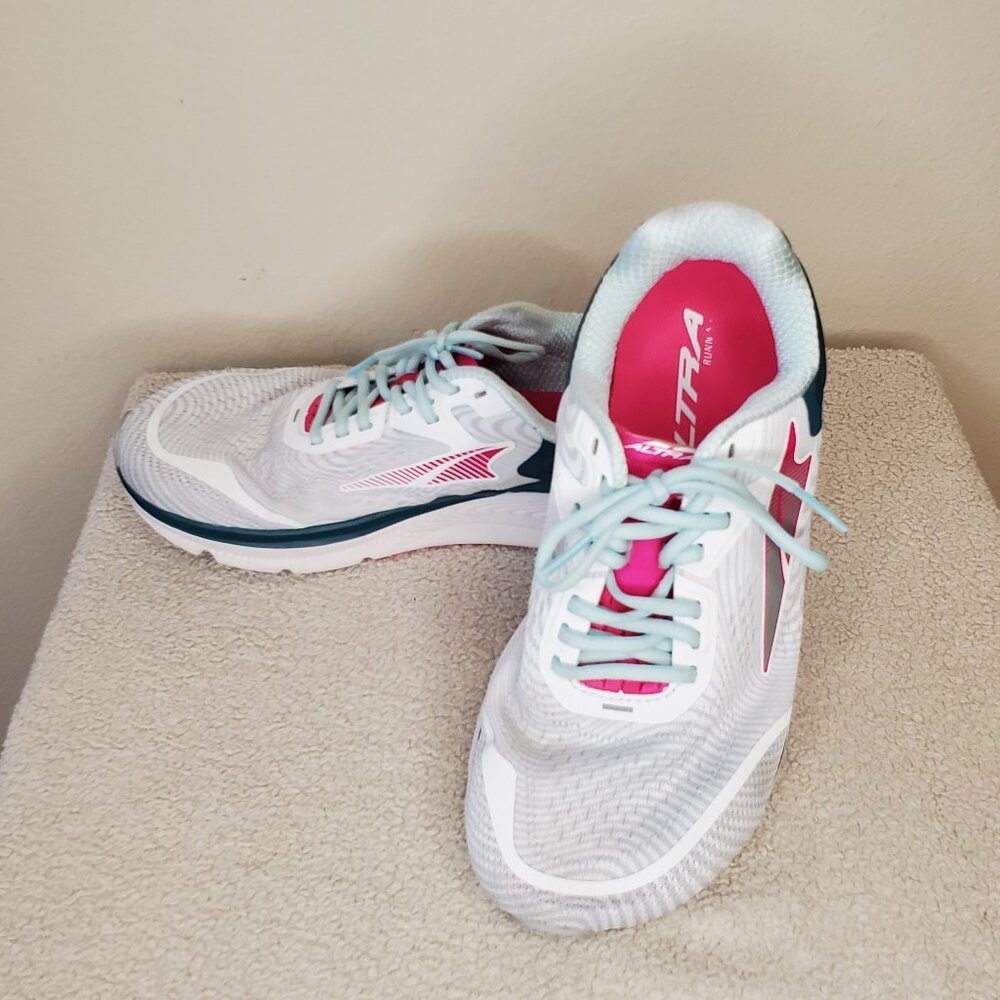 Altra Torin 5 ALOA547X Ego Max Foam Footshape Run Sneaker Teal Pink Women 7.5
